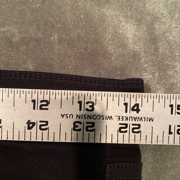 #513 J BRAND GIGI Black cropped Jeans - Picture 8 of 11